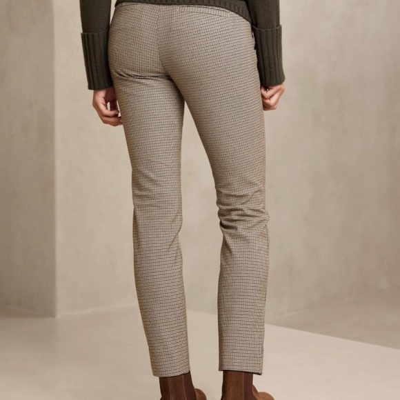 Banana Republic cropped skinny pants with stretch in brown plaid - Picture 3 of 12